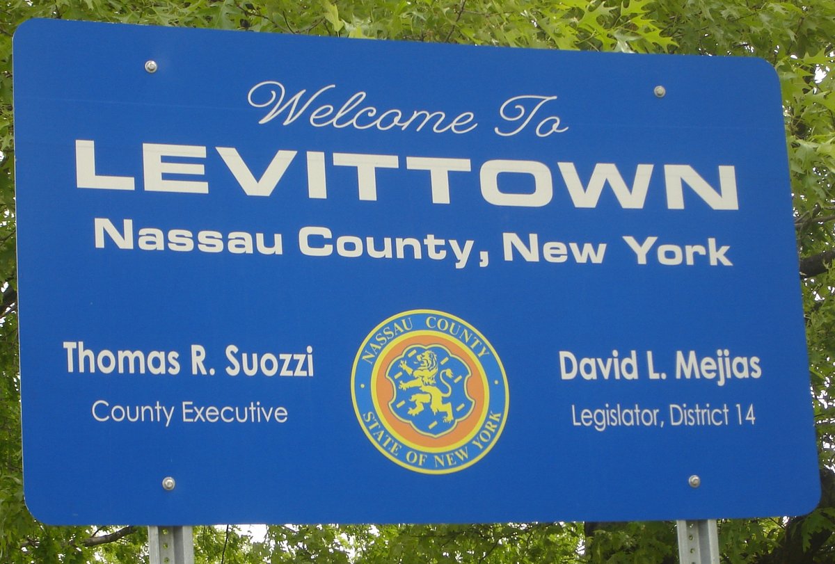 Elmont, NY - Levittown (New York) — Wikipédia