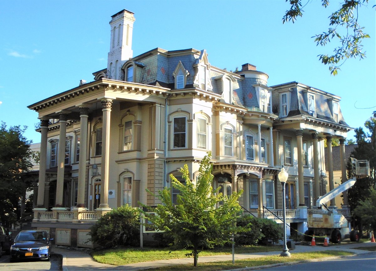 Franklin Square, NY - File:2 Franklin Square, Saratoga Springs.jpg - Wikimedia Commons